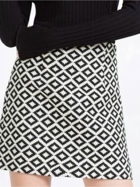 Zara Monochrome Diamond-Pattern Mini Skirt